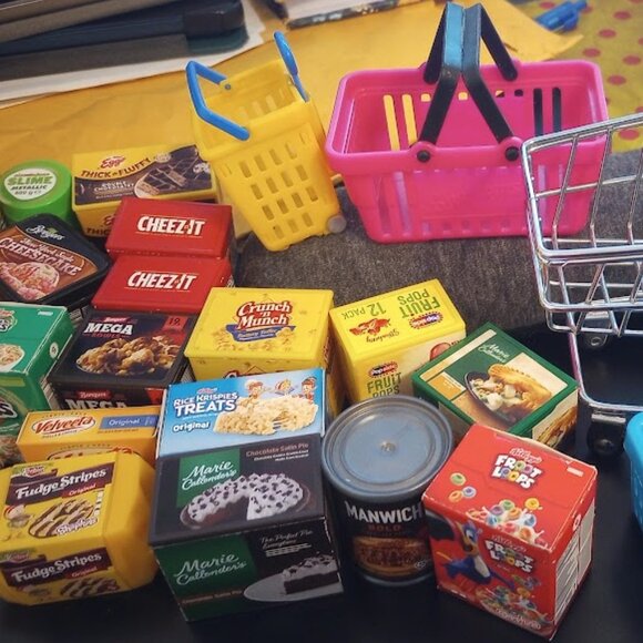 Mini Brands - Lot of 40+ Tiny Grocery Store Toys - Picture 4 of 9